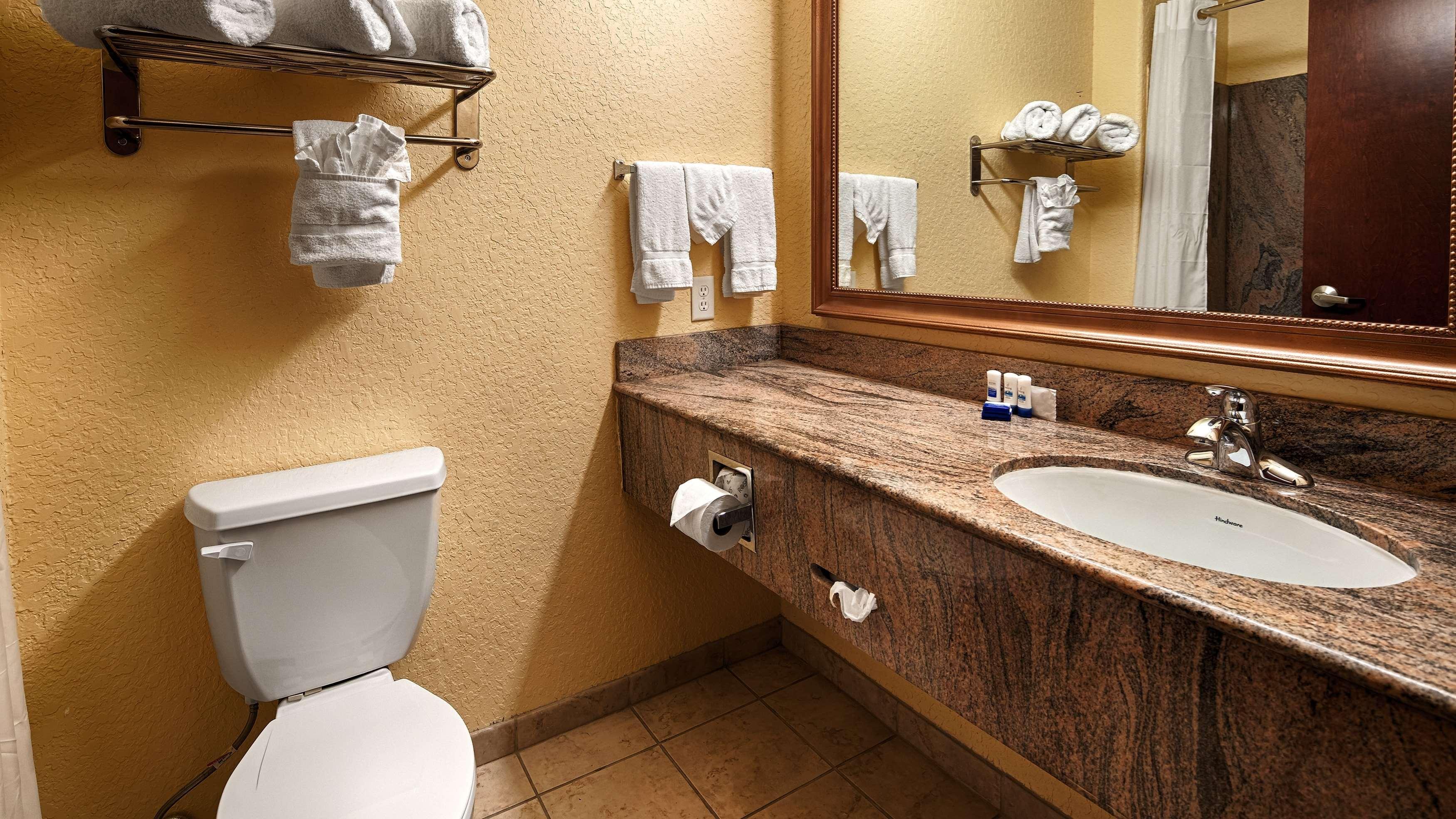 Surestay Plus By Best Western Texas City I-45 Exterior photo
