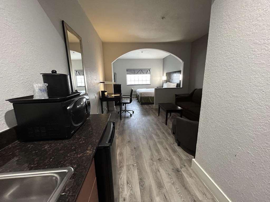 Surestay Plus By Best Western Texas City I-45 Room photo