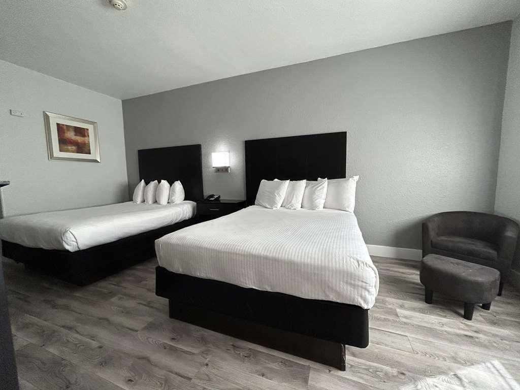 Surestay Plus By Best Western Texas City I-45 Room photo
