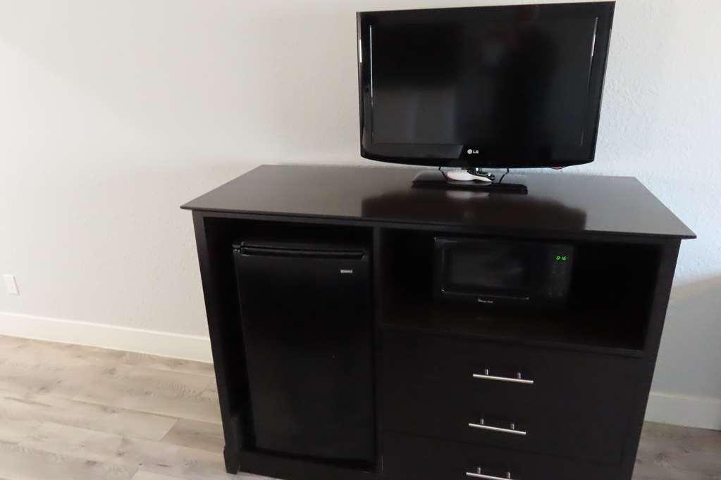 Surestay Plus By Best Western Texas City I-45 Room photo