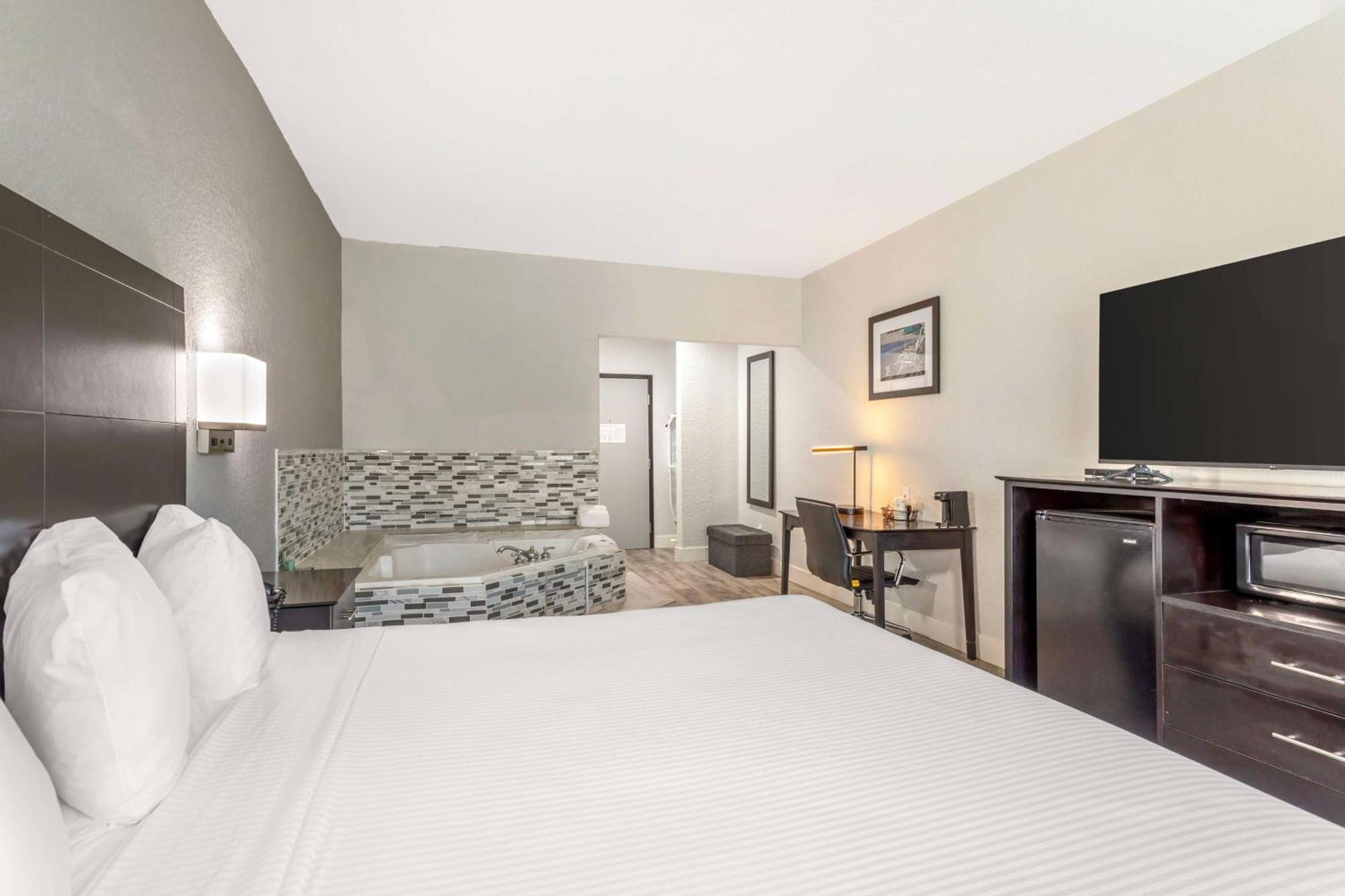Surestay Plus By Best Western Texas City I-45 Exterior photo