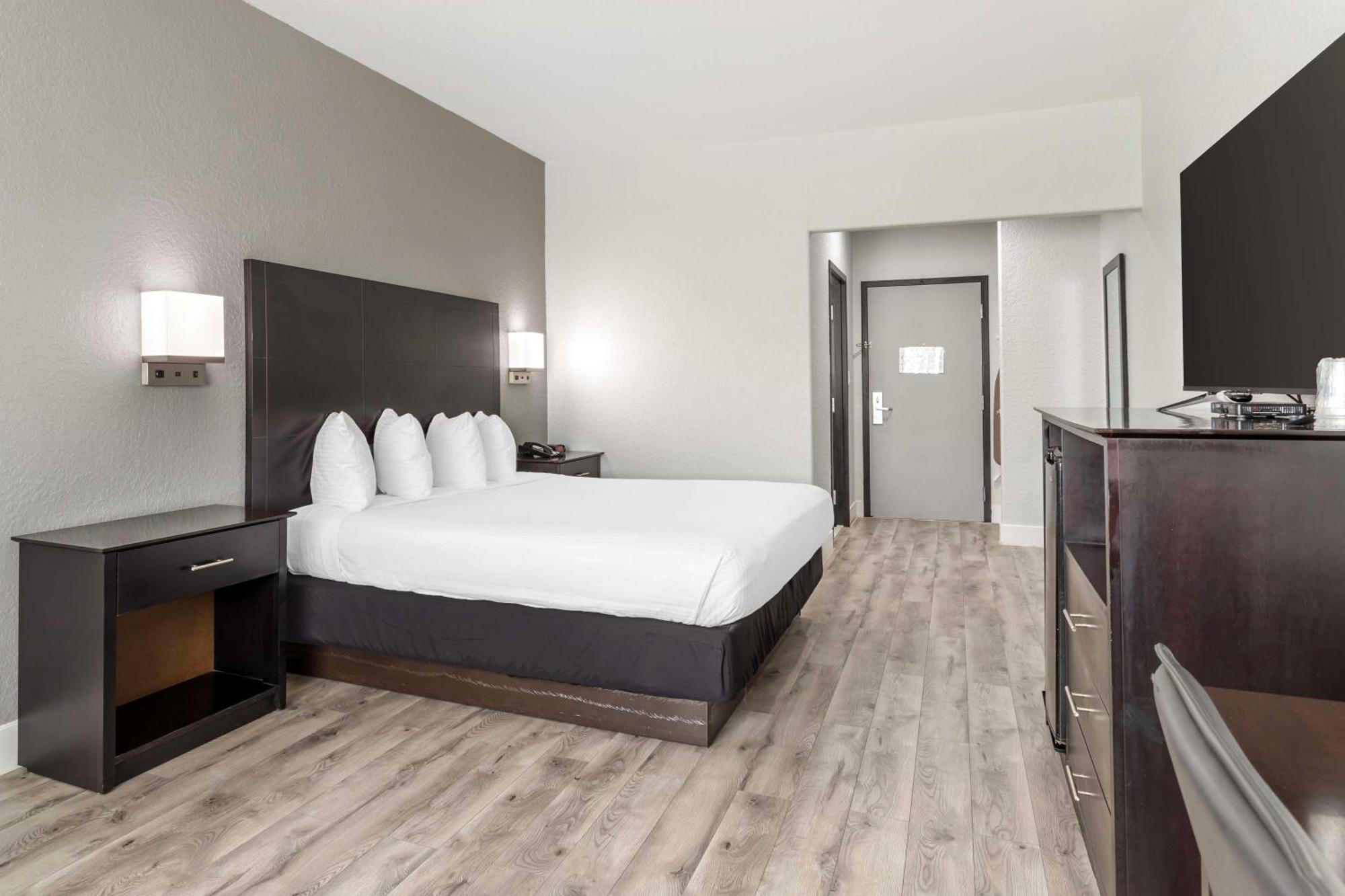 Surestay Plus By Best Western Texas City I-45 Exterior photo
