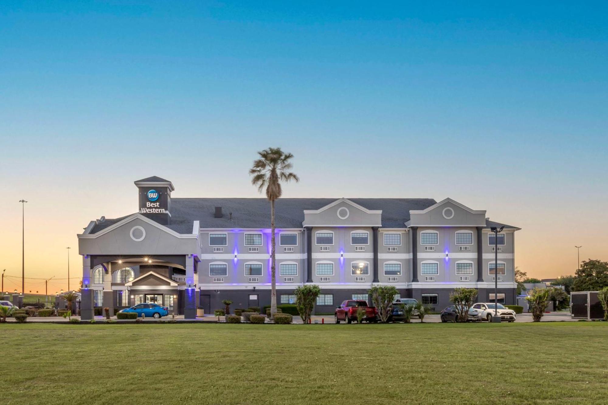 Surestay Plus By Best Western Texas City I-45 Exterior photo