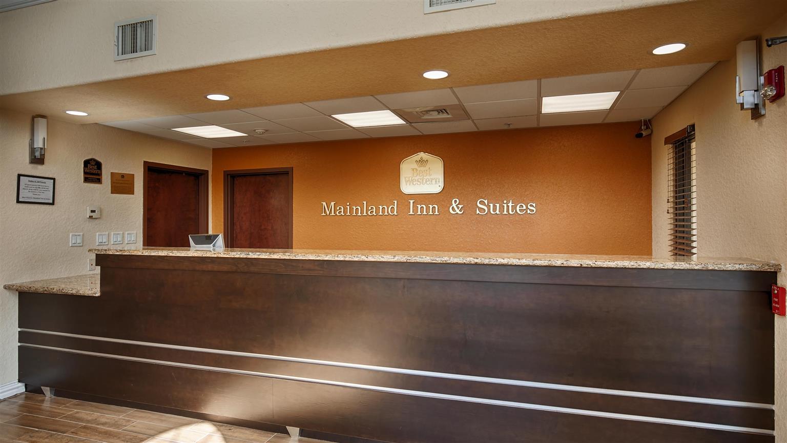 Surestay Plus By Best Western Texas City I-45 Exterior photo